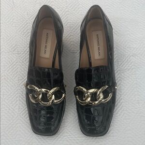 Antonio Melani Croc-Embossed Black Loafers with Gold Chain